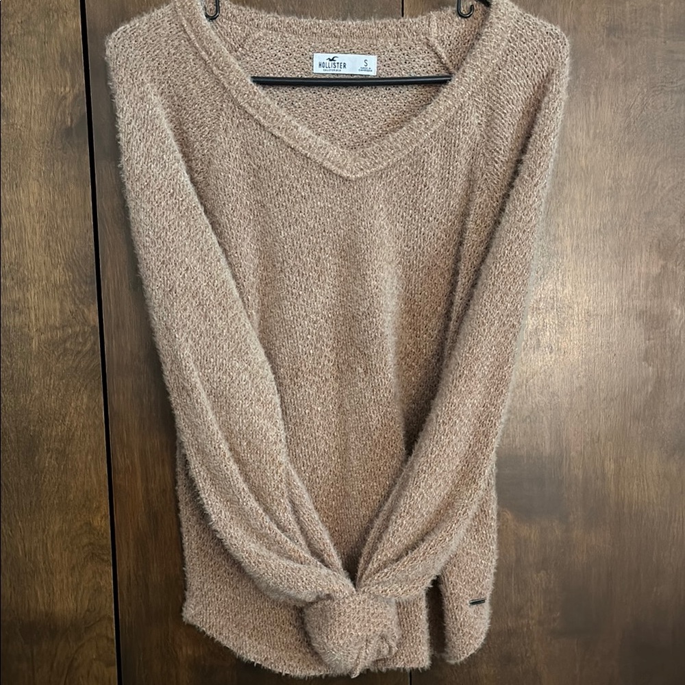 Hollister Tan V-Neck Sweater with Cozy Knit